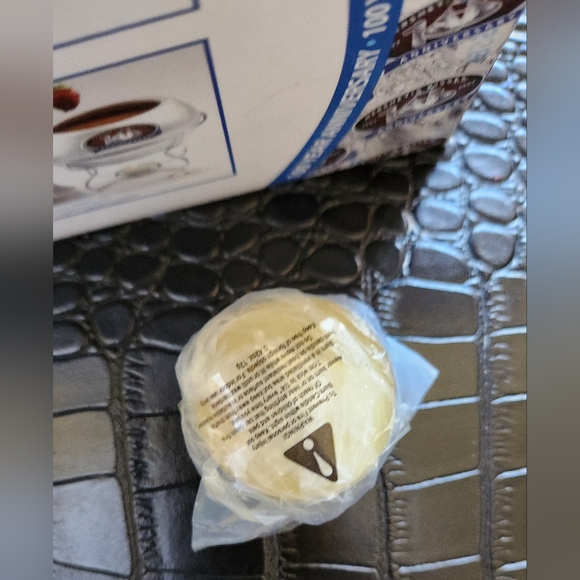 Hershey's Kisses 100th Anniversary Dessert Fondue Ceramic Set Limited Edition - Picture 5 of 11